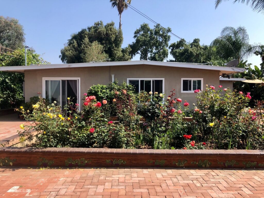Mauna Loa Oaks Llc